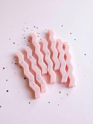 1e1f06ee_gemini-30d6d7f5.jpg Dzimšanas dienas sveces Zig Zag tortēm un kēksiņiem | 10cm
