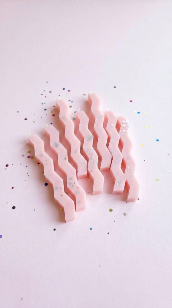 1e1f06ee_gemini-30d6d7f5.jpg Dzimšanas dienas sveces Zig Zag tortēm un kēksiņiem | 10cm
